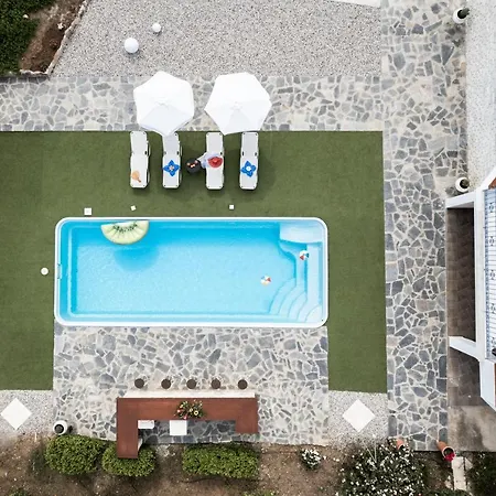 Ero Villa *